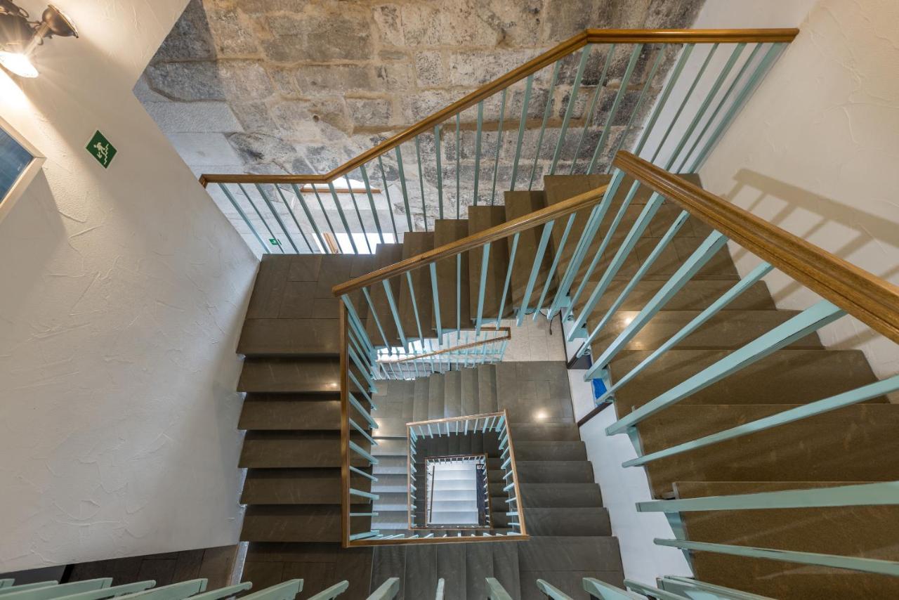 Leonis Restaurant & Rooms Split Bagian luar foto