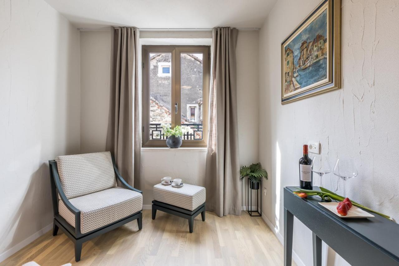 Leonis Restaurant & Rooms Split Bagian luar foto