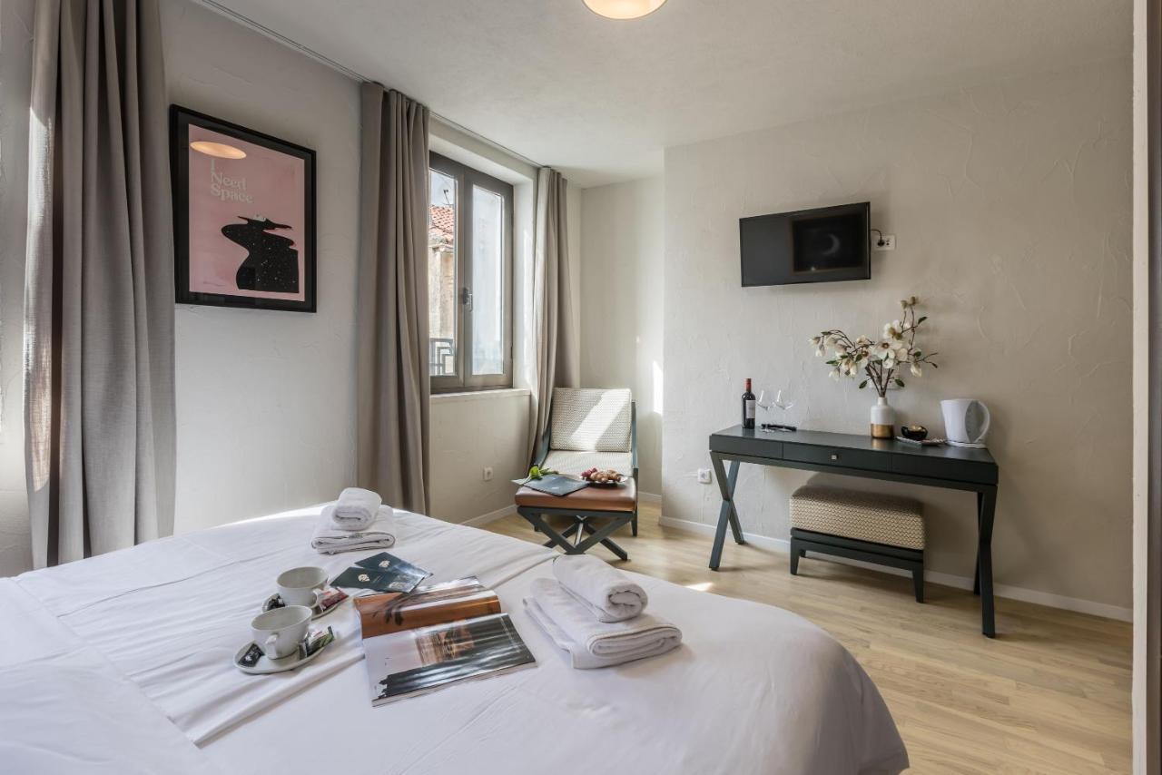 Leonis Restaurant & Rooms Split Bagian luar foto