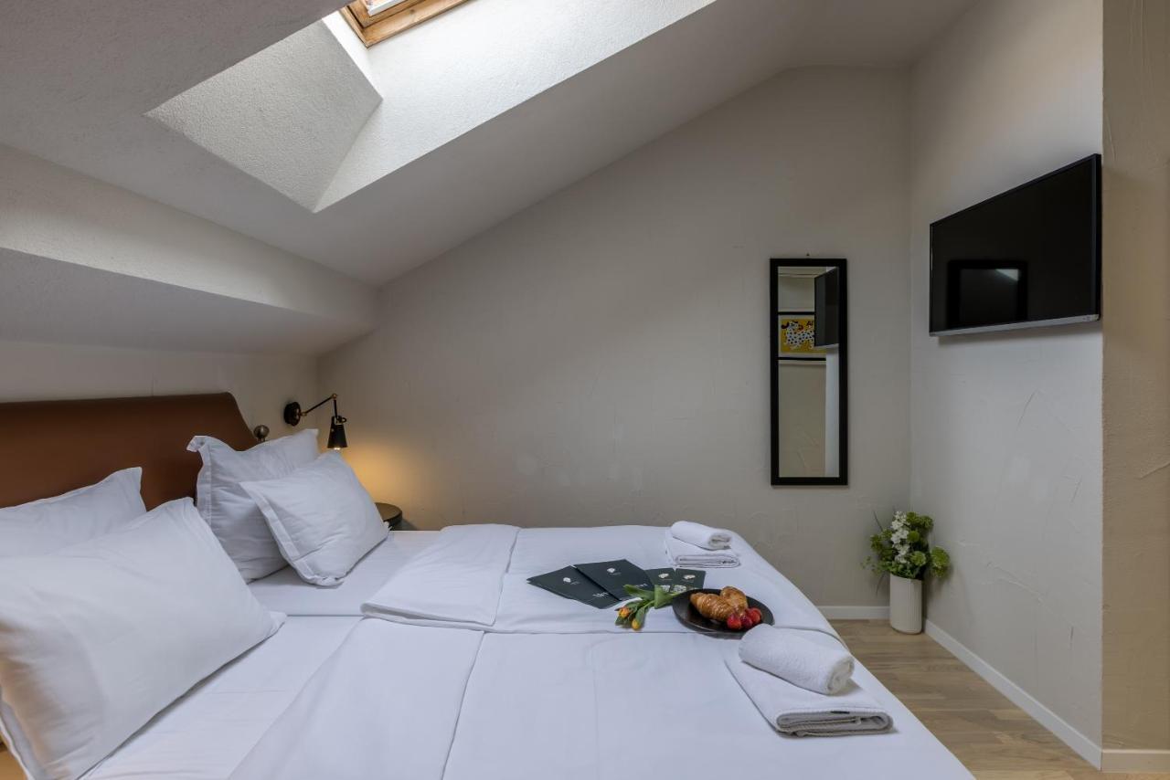 Leonis Restaurant & Rooms Split Bagian luar foto
